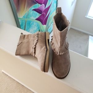 COOLWAY Suede Fringe Ankle Booties